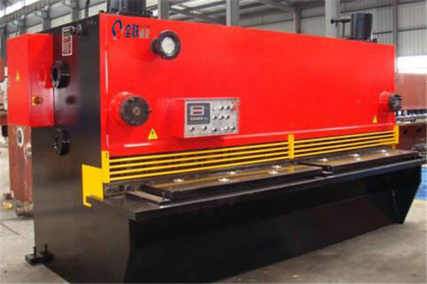 液壓(ya)擺式剪(jian)闆機 液壓擺(bǎi)式剪闆(pan)機