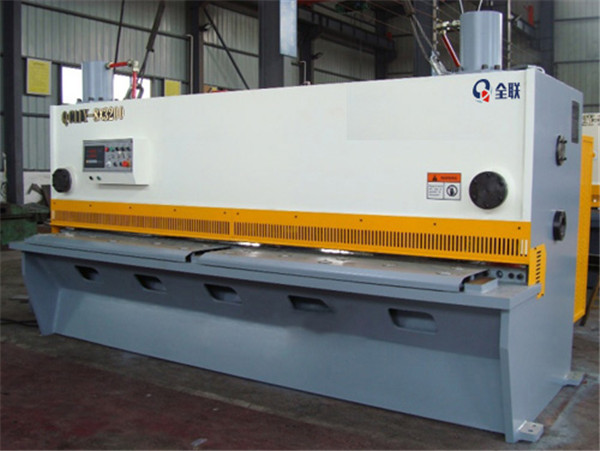 西安(an)液壓剪(jiǎn)闆機 西安液(yè)壓剪闆(pǎn)機