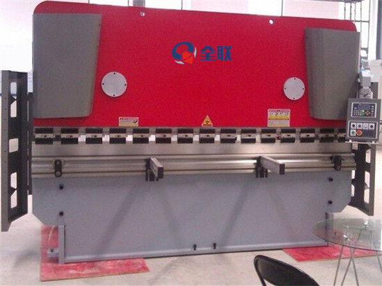 液壓數(shù)控剪闆(pan)機