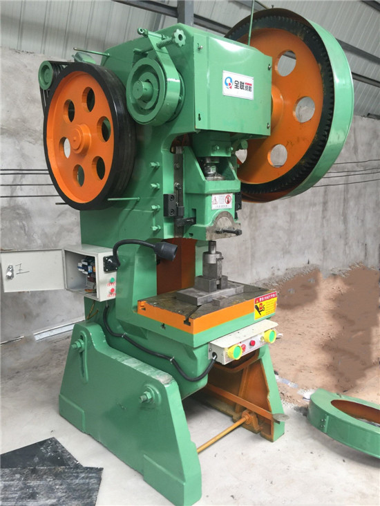 可傾(qīng)式壓力機(jī)