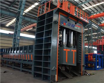 重型(xíng)廢鋼剪切機